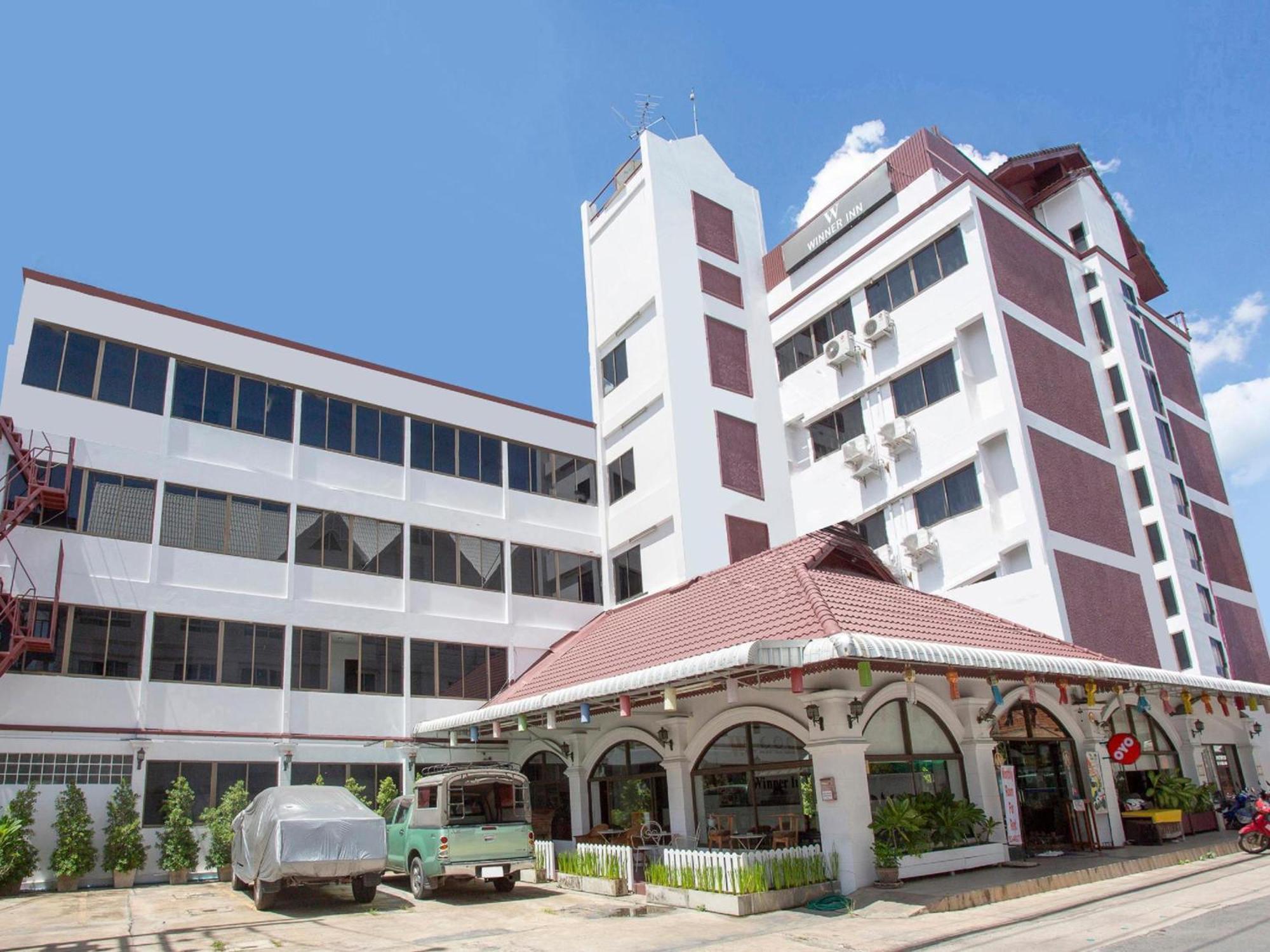 OYO 1096 Winner Inn Hotel Chiang Mai Exterior foto